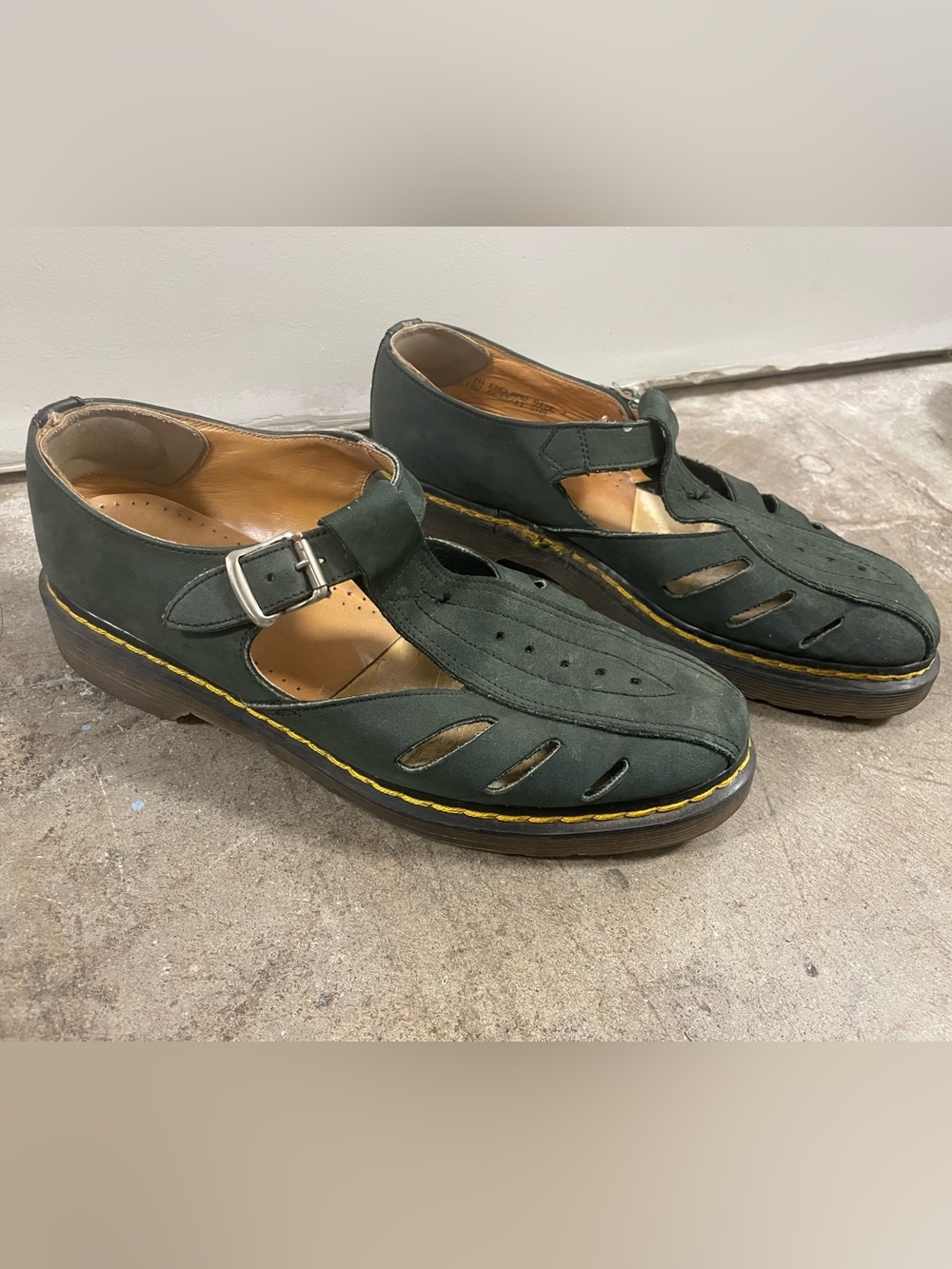 VINTAGE Dr. Martens Polley Mica Mary Jane Fisherman in Green Teal